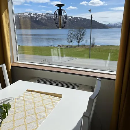 Large With Great Views * Senja